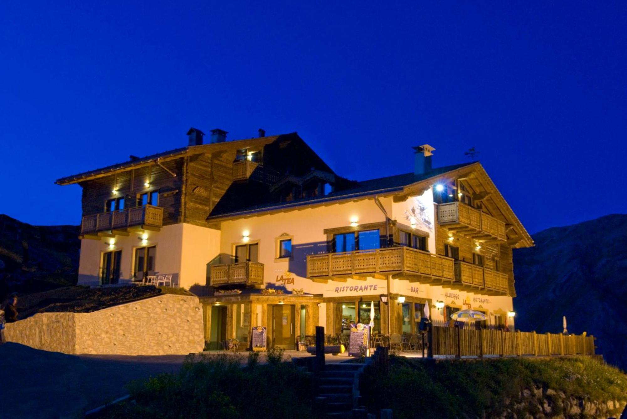 Hotel La Tea Livigno Exterior photo