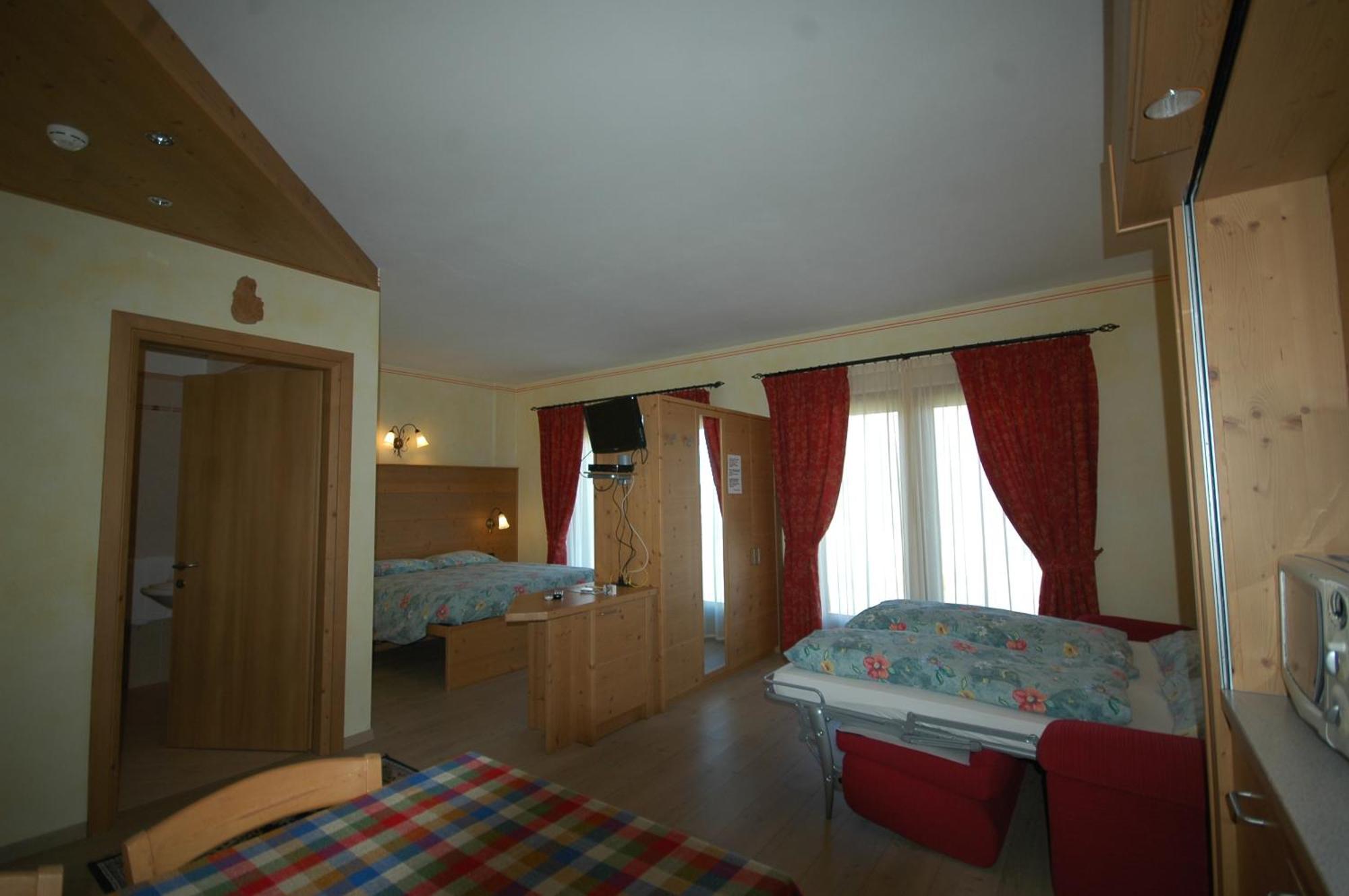 Hotel La Tea Livigno Room photo